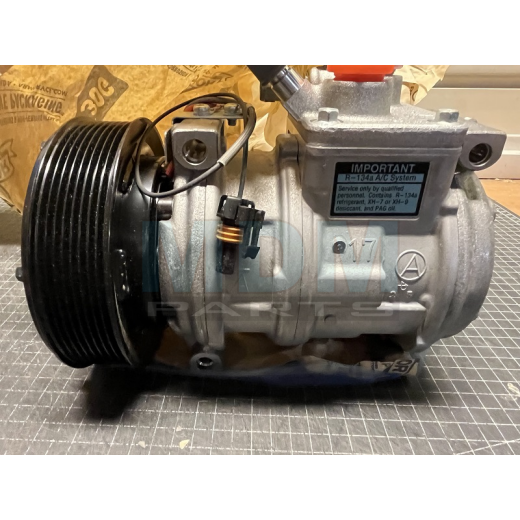 AIR CONDITIONING COMPRESSOR REF. NO. 10410064 siehe S.